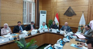 مجلس جامعة بنها يناقش استعدادات امتحانات نهاية العام الدراسى