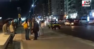 بحر وهواء وناس سهرانة .. شوف كورنيش الإسكندرية فى ليالى رمضان الساحرة