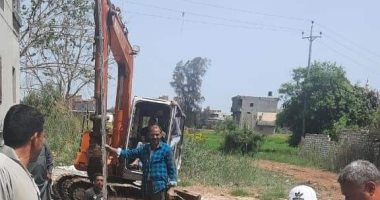 رفع كفاءة البنية التحتية بقرية كفر الحاج شربيني وتسوية الشوارع ضمن "حياة كريمة"