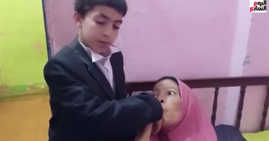 لحظة مؤثرة.. عودة طفل لأمه بعد أن تاه منها ببنى سويف (لايف)