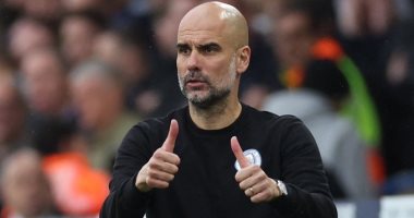 جوارديولا: انتهاء موسم ثلاثى دفاع السيتي والجميع يدعم ليفربول لحصد اللقب