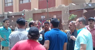 تكثيف حملات الإشغالات بأسيوط ورفع تعديات الباعة الجائلين من الشوارع.. صور