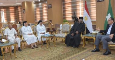 محافظ الشرقية يستقبل راعي الكنيسة الكاثوليكية بالزقازيق لتقديم التهنئة بعيد الفطر