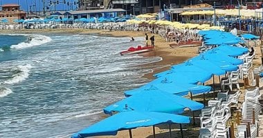 شواطئ بالألوان الطبيعية حول العالم.. وردية فى إندونيسيا معروفة بـ"تنين كومودو".. بلورات الأوليفين المعدنية تكسو الشاطئ الأخضر بهاوى.. ورمال مالطا البرتقالية تخطف القلوب