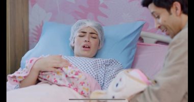 فى بيتنا روبوت 2 الحلقة 30.. ليلى زاهر تلد ثلاثة أطفال توأم وهشام جمال يفوز بالمسابقة