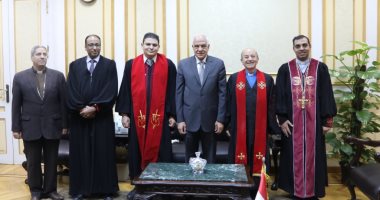 محافظ الجيزة يستقبل وفدا كنسيا لتقديم التهنئة بعيد الفطر المبارك
