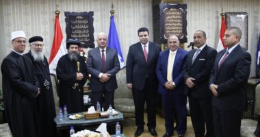 محافظ السويس يتبادل التهنئة مع القيادات الشعبية والتنفيذية بمناسبة العيد..صور