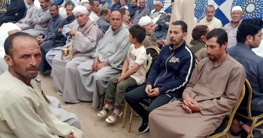 دافع عن ست وبنتها فاتقتل.. هنا عزاء شهيد الشهامة وسط دموع الحاضرين (فيديو)