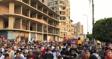 أهالى الغربية يؤدون صلاة عيد الفطر المبارك وسط أجواء احتفالية.. لايف وصور