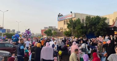 العيد فرحة.. أهالى الشرقية يحتفلون مع أطفالهم بعد تأدية صلاة العيد