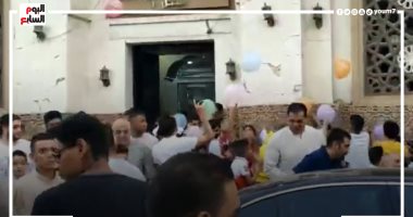 مباشر.. ألف بالونة على المصلين بعد صلاة العيد بمساكن شيراتون.. هنا مسجد أبو بكر الصديق