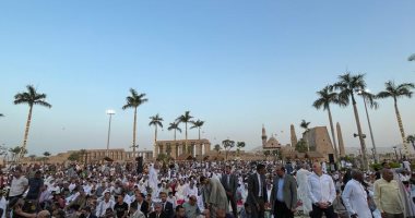 محافظ الأقصر ومدير الأمن يؤديان صلاة عيد الفطر بساحة أبو الحجاج الأقصرى.. لايف وصور