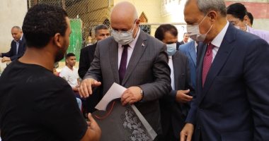 محافظ القليوبية يشارك الأيتام وكبار السن فرحتهم بعيد الفطر .. لايف وصور