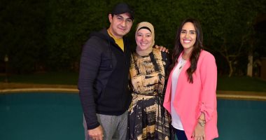 شاهد.. أول ظهور لزوجة ياسر جلال بصحبته على الراديو 9090 مع فاطمة مصطفى