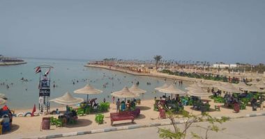 توافد المواطنين علي شواطئ الغردقة ثانى أيام عيد الفطر المبارك..صور