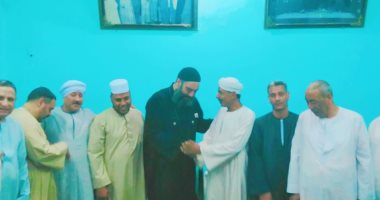 قيادات كنائس المريس وإسنا يقدمون التهانى بالعيد للأهالى والمسئولين.. صور