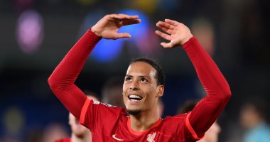 جيمى كاراجر: ليفربول بإمكانه الفوز بالبريميرليج بفضل فان دايك