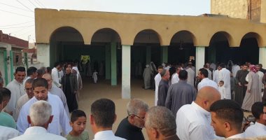 أهالى  قرى بئر العبد بشمال سيناء يواصلون احتفالاتهم التقليدية بعيد الفطر