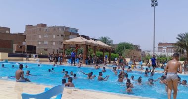 نادى الأقصر يستقبل الجماهير والأطفال للاحتفال بثانى أيام عيد الفطر.. صور