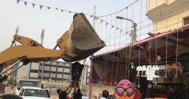 حملات مكبرة لرفع تراكمات القمامة خلال إجازة عيد الفطر بالمنيا