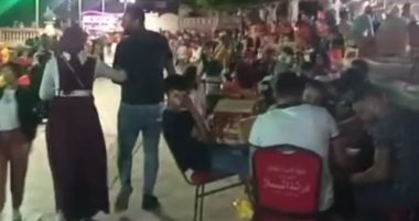 زحام شديد على كورنيش النيل وحديقة الأسرة والطفولة بدسوق.. لايف