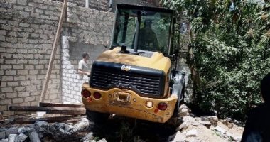 استمرار حملات إزالة تعديات البناء بدون ترخيص بمختلف مراكز ومدن الشرقية.. صور