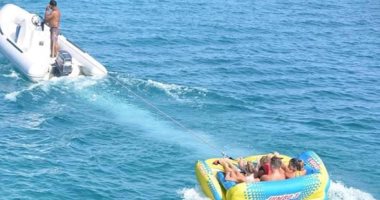 أحلى رحلة وأحلى فسحة.. الرحلات البحرية مطلب جماهيرى فى البحر الأحمر.. الجفتون وأبو منقار أكثر الجزر زيارة.. والسنوركلنج والألعاب المائية والغوص أكثر الأنشطة.. اعرف إزاى تمارس الأنشطة البحرية بالعيد بأقل تكلفة