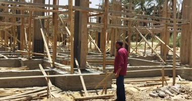 حياة كريمة بالأقصر..استكمال التجهيز لصب مبنى مركز تنمية الأمومة بقرية النمسا