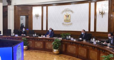 رئيس الوزراء يستعرض فرص الاستثمار الصناعى لتعميق التصنيع المحلى