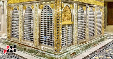 نحن فى ساحة الحسين نزلنا.. أول صور لفتح مقام ومسجد الحسين أمام المصلين والزوار