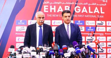 إيهاب جلال يوقع عقود تدريب منتخب مصر