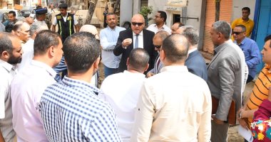 محافظ قنا يتابع أعمال مشروع تطوير المناطق غير المخططة