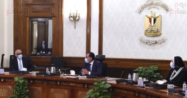 محافظ البنك المركزى: عقد اجتماعات دورية مع المصنعين وحل أى مشكلات قد تطرأ