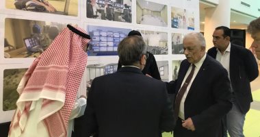طارق شوقي يزور مدرسة البث الفضائى بحى الواحة في الرياض بالسعودية.. صور