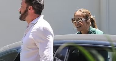 هل ألقت جنيفر لوبيز ملابس بن أفليك بعدما انتقل للعيش معها.. اعرف الحقيقة 