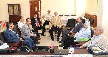 جامعة سوهاج تستقبل لجنة الأعلى للجامعات لتقييم أداء الحاسبات والذكاء الاصطناعى