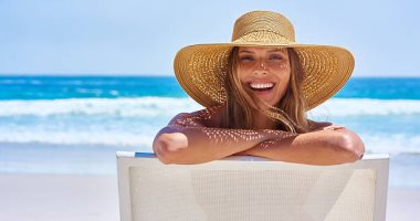 هتسافر قريب .. إزاي تختار  قبعة مصيف شيك وتحميك من أشعة الشمس ؟