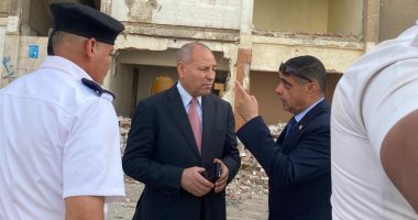 نائب محافظ القاهرة يتفقد توسعة شارع حسين كامل بمصر الجديدة بعد تعويض السكان