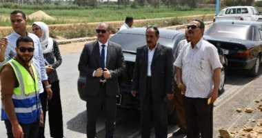 محافظ الفيوم يكلف لجنة بمراجعة عوامل الأمان بالطريق السياحي لبحيرة قارون.. صور