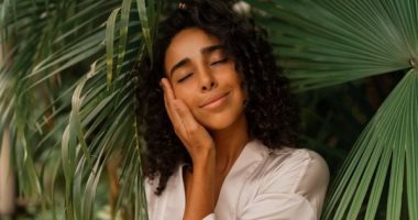 للحفاظ على صحة البشرة والعين والكبد ..7 أطعمة غنية بالبيوتين