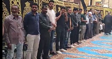 من رضا ربنا عليك بلد كاملة بتبكيك.. حزن فى قرية المدرس الراحل بالشرقية.. لايف