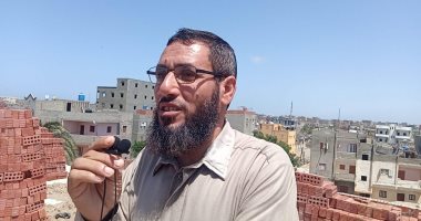يحيى عطية أحد الصيادين المفرج عنهم يحكى تفاصيل رحلة العودة من اليمن.. فيديو
