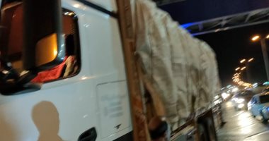 ضبط سيارتين محملتين بـ38 طن قمح أثناء تهريبها خارج محافظة البحيرة.. صور