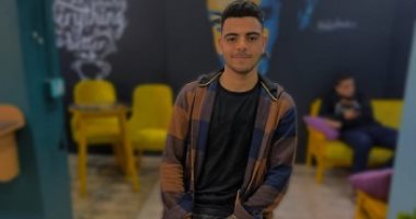 "على" يعبر عن موهبته لـ"صحافة المواطن" برسومات جرافيتى للمشاهير
