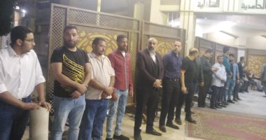 أشرف زكى وسامح حسين أبرز الحضور فى عزاء والد محسن منصور