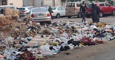 "محمود" يناشد حل أزمة تراكم القمامة بحى الزهور ببورسعيد.. والحى يستجيب