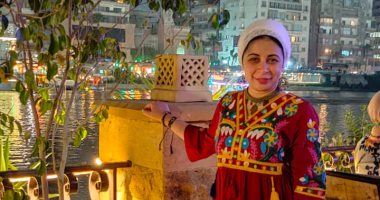 الإذاعية نسرين عكاشة ابنة الكاتب الراحل أسامة أنور عكاشة فى حوار خاص مع "اليوم السابع": والدى تركنى على حريتى عندما اخترت الدراسة فى مجال الإعلام.. أبى كان سمّيع راديو وكان يسمع كل الإذاعات المصرية والخارجية