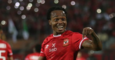 الأهلي يرفض المُغامرة بـ بيرسي تاو فى نهائي الكأس أمام الزمالك