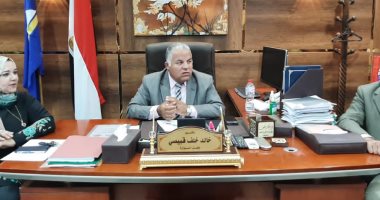 طلاب أولى ثانوى يؤدون امتحان اللغة العربية إلكترونيا بدمياط بنسبة حضور 100%