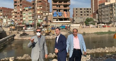 محافظ كفر الشيخ يتفقد بدء الأعمال فى إنشاء كوبريين ومحاور جديدة.. صور